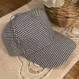 Black and White Houndstooth Cap